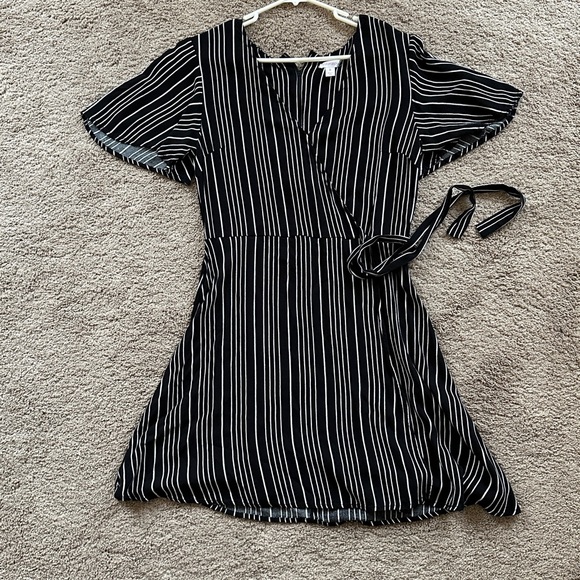 Xhilaration Black and White Striped Mini Dress - Picture 1 of 3